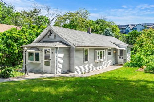 25 Wonderland Ave, Saugus, MA, 01906-1548 | Card Image