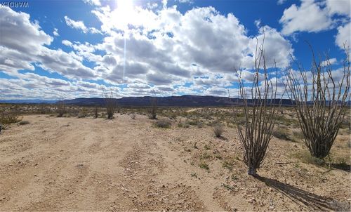 3304 Trumpet Drive, Yucca, AZ, 86438 | Card Image
