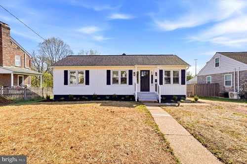 759 Starr St, PHOENIXVILLE, PA, 19460-3611 | Card Image