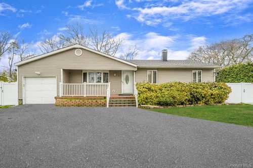 47 Mayfield Dr, Mastic Beach, NY, 11951-1704 | Card Image