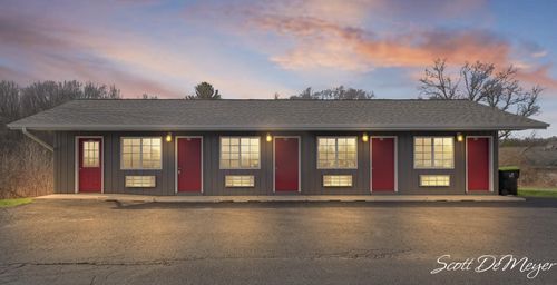 109 S Greenville West Dr, Greenville, MI, 48838-1598 | Card Image