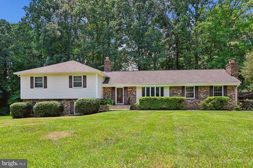 2590 Bell Creek Dr, Davidsonville, MD, 21035-1118 | Card Image