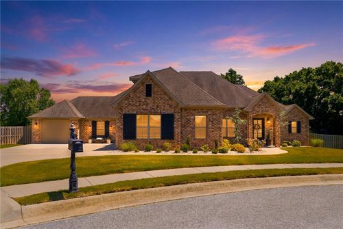 200 Grimsdell Cir, Cave Springs, AR, 72718-6002 | Card Image