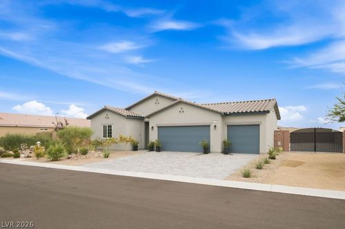 73 Hawk Ave, Pahrump, NV, 89060-4243 | Card Image