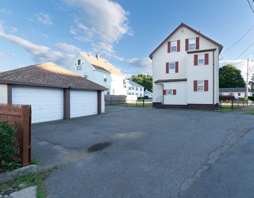 2-39 County St, Peabody, MA, 01960-5207 | Card Image