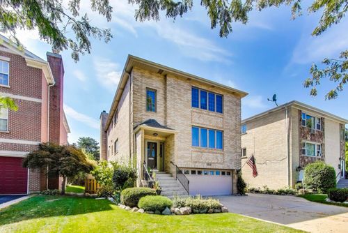 1209 E Davis St, Arlington Heights, IL, 60005-2131 | Card Image
