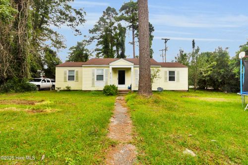 110 Miller Blvd, Havelock, NC, 28532-2626 | Card Image