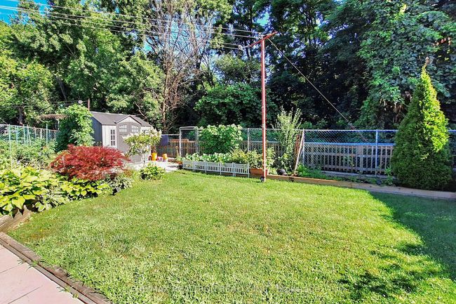 94 Camborne Ave, House other with 4 bedrooms, 2 bathrooms and 5 parking in North York ON | Image 24