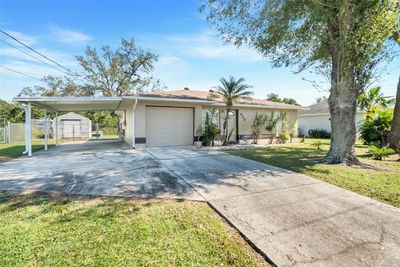 425 Honey Bee Lane, House other with 2 bedrooms, 1 bathrooms and null parking in Polk City FL | Image 2