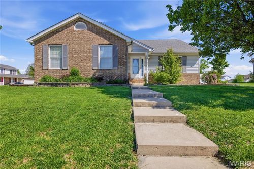 4705 Vandebrook Dr, Waterloo, IL, 62298-2773 | Card Image