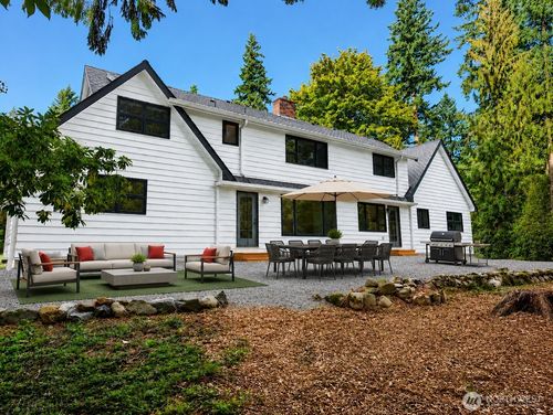 25413 Se Mirrormont Dr, Issaquah, WA, 98027-6949 | Card Image
