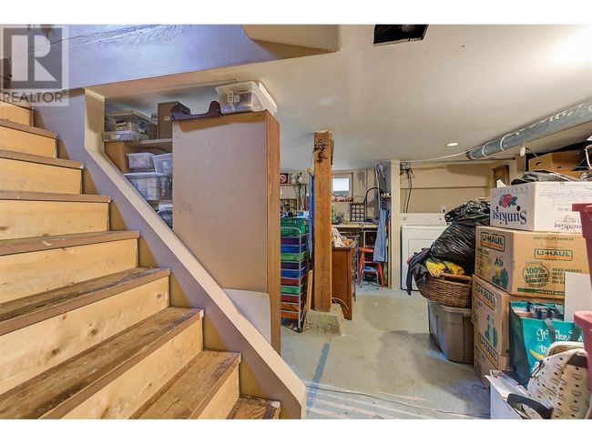 866 Dehart Ave, House other with 3 bedrooms, 1 bathrooms and 2 parking in Kelowna BC | Image 18