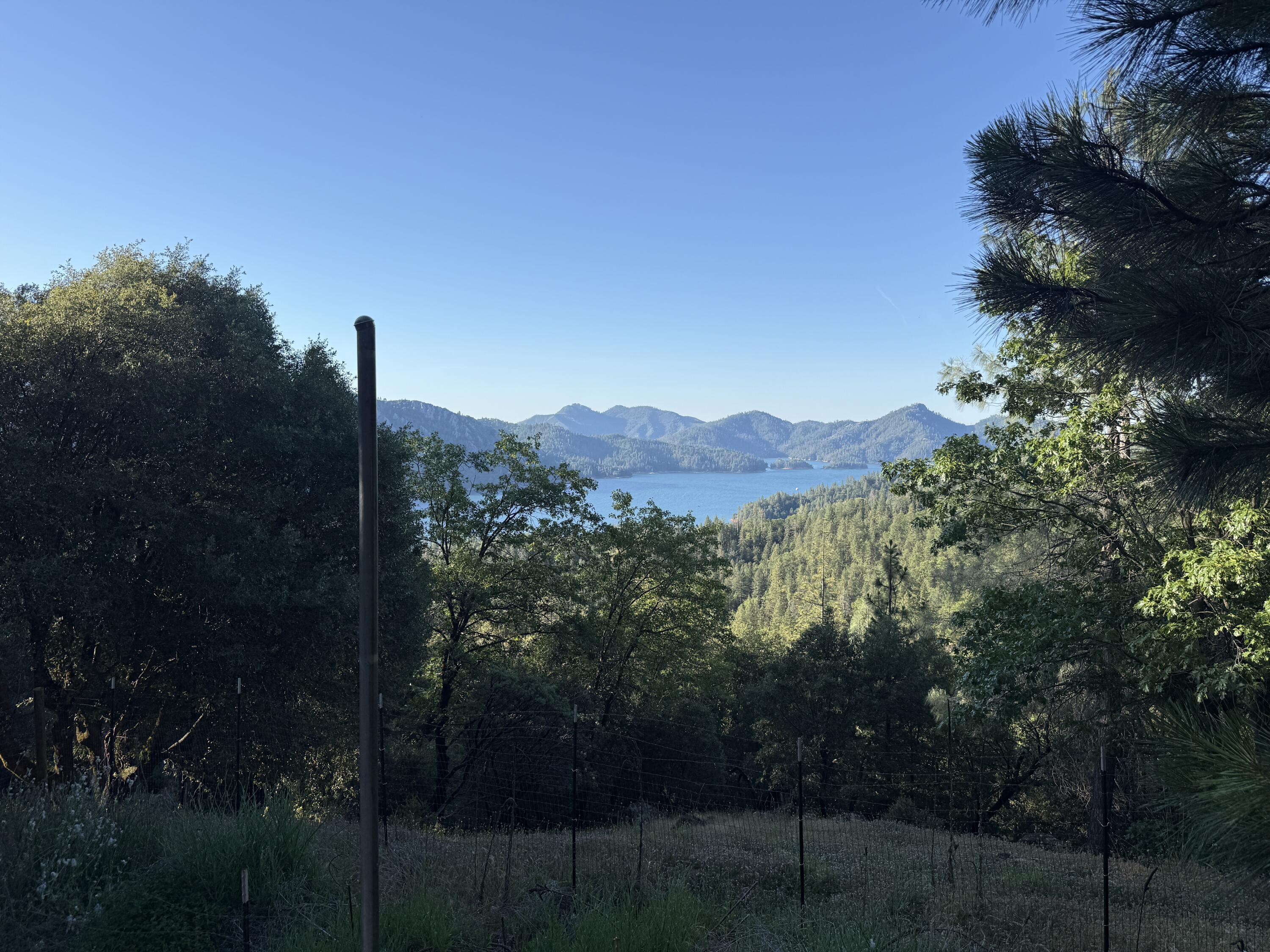 Land in Lakehead 2