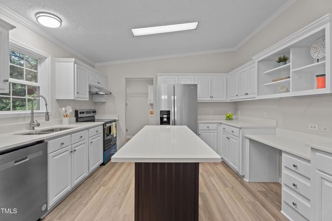 Neutral Modern Cabinets | Image 21