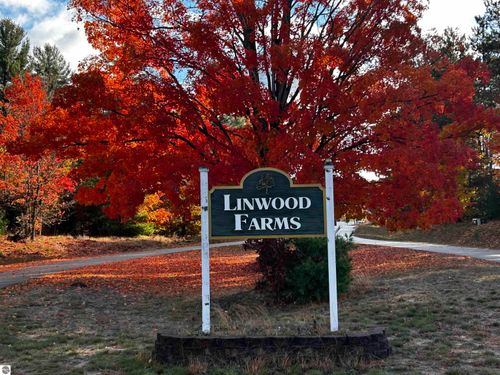 2577 Danbury Rd, Kingsley, MI, 49649-9800 | Card Image