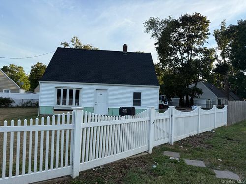 100 Wheeler Rd, Central Islip, NY, 11722-2023 | Card Image