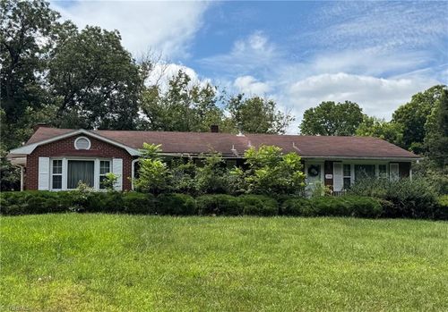 1546 Harvest Dr, Winston Salem, NC, 27101-2157 | Card Image