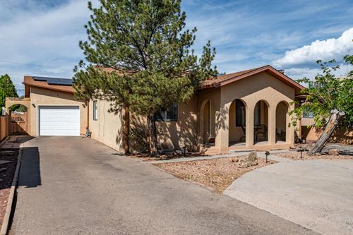 811 San Andres Ave Nw, Albuquerque, NM, 87107-3856 | Card Image