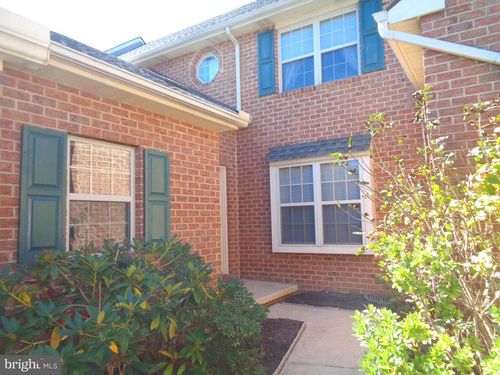 203 Pine Bridge Ln, LANCASTER, PA, 17603-9010 | Card Image