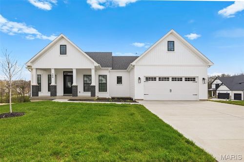 200 Copper Stone Ct, Wentzville, MO, 63385-5004 | Card Image