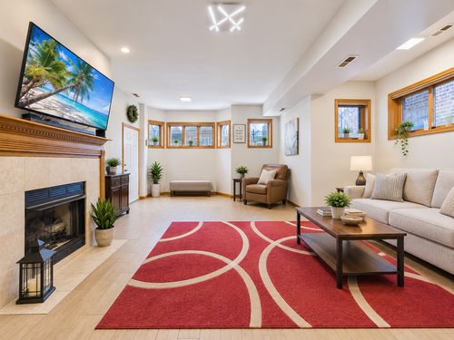 g-4336 Saint Lawrence Ave, Chicago, IL, 60653-3472 | Card Image