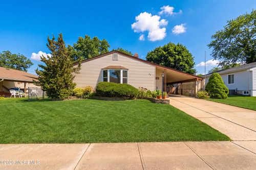 94 Boulevard W, Keyport, NJ, 07735-6106 | Card Image