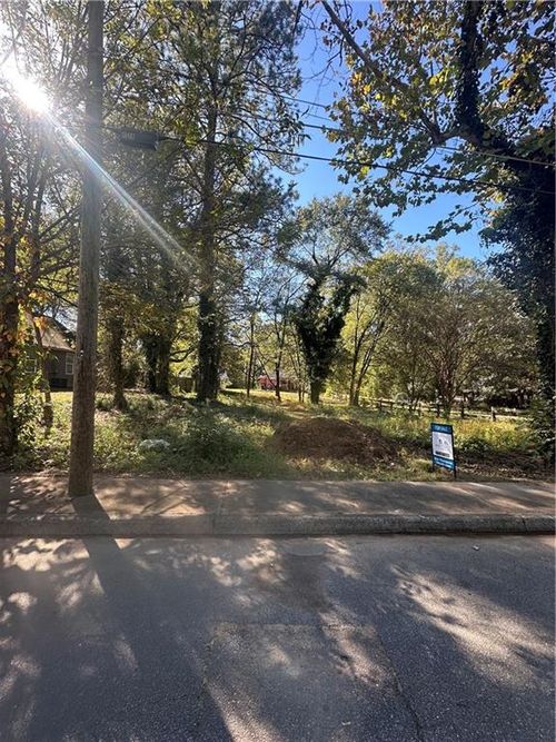 32 Walker St, Cartersville, GA, 30120-3435 | Card Image