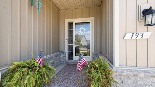 193 Coppice Way, White Lake, MI, 48386-1327 | Card Image
