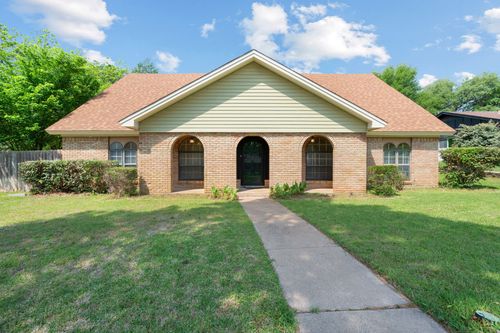 1602 Wagon Wheel Trl, Pantego, TX, 76013-3142 | Card Image