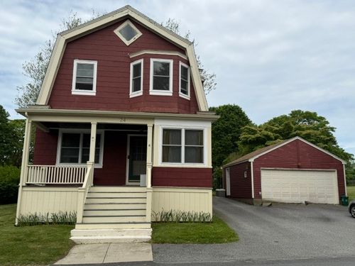 24 Freeborn St, Newport, RI, 02840-1822 | Card Image