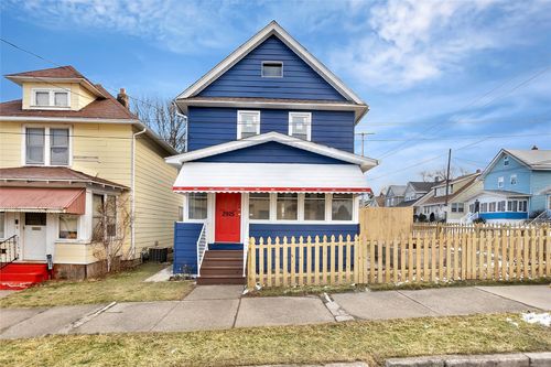 2925 Pennsylvania Ave, Erie, PA, 16504-1364 | Card Image