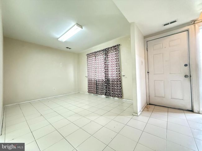 1089 Knight Ln, Townhouse with 3 bedrooms, 3 bathrooms and null parking in HERNDON VA | Image 4