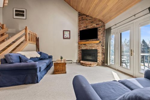 82B Wentworth Hall Ave, Jackson, NH, 03846 | Card Image
