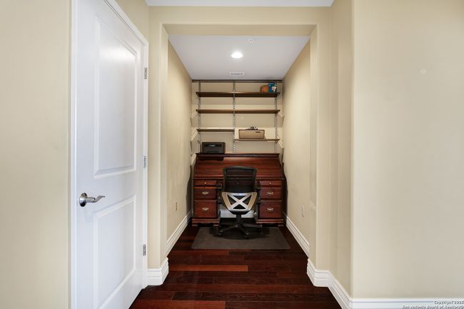 APT-703 - 215 Center St, Condo with 2 bedrooms, 3 bathrooms and null parking in San Antonio TX | Image 17
