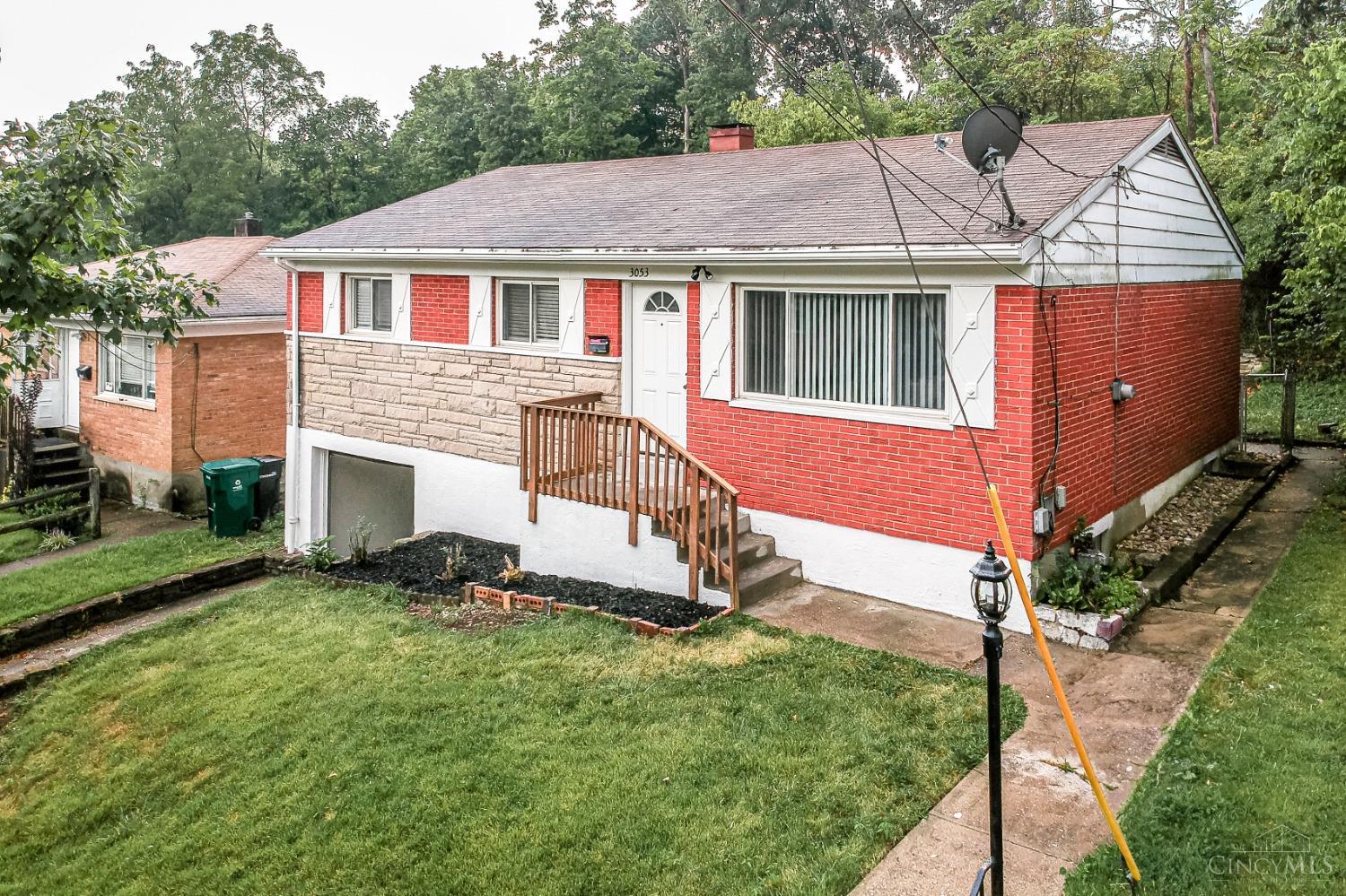 Westknolls Ln, Cincinnati, OH 45211