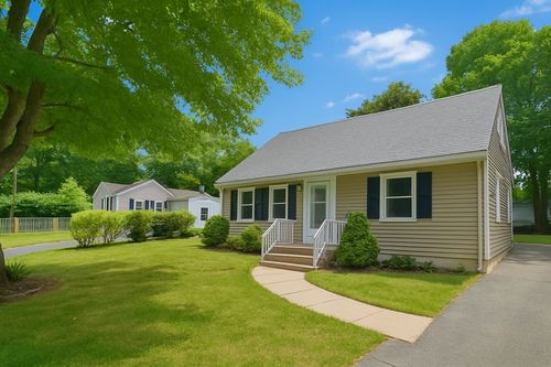 94 David St, Springfield, MA, 01104-1058 | Card Image