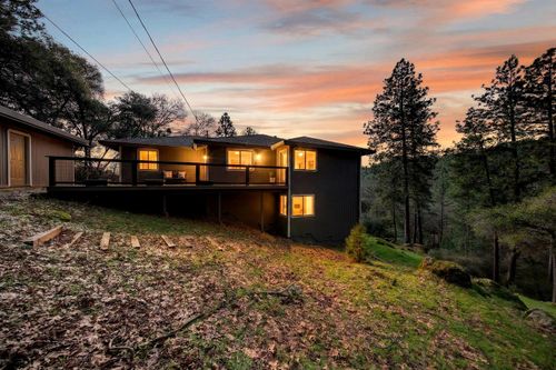 16947 Patricia Way, Grass Valley, CA, 95949-7230 | Card Image