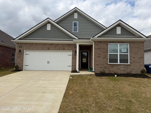 81 Powell Pl, Byhalia, MS, 38611-7891 | Card Image