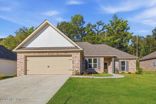 218 Anderson Oaks Dr, Pearl, MS, 39208-1105 | Card Image