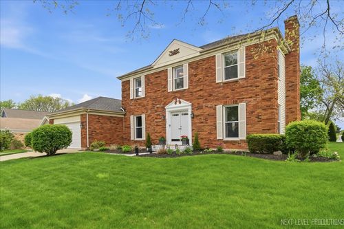 320 Essex Ct, Aurora, IL, 60504-2069 | Card Image