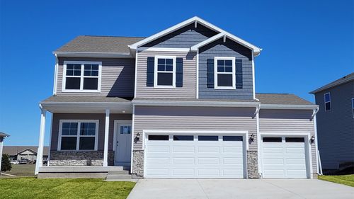 717 E Goldfinch Dr, Tiffin, IA, 52340-4783 | Card Image