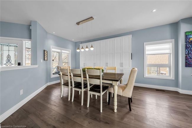 11 Sundial Cres, House other with 5 bedrooms, 3 bathrooms and 6 parking in Dundas ON | Image 7