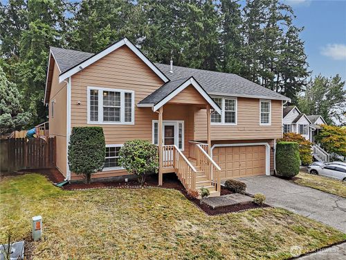 13519 20th Avenue Ct E, Tacoma, WA, 98445-4804 | Card Image