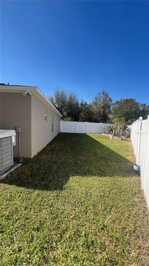 1032 Tawny Eagle Drive, Groveland, FL, 34736 | Card Image