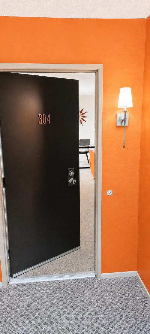 304a-1500 S Camino Real, Palm Springs, CA, 92264-8882 | Card Image