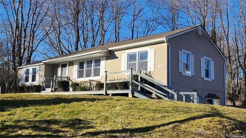 149 N Country Rd, Port Jefferson, NY, 11777-2167 | Card Image