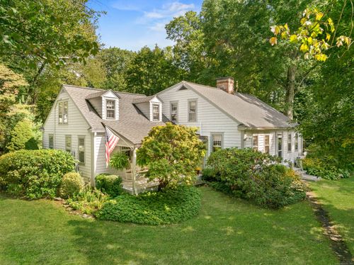 143 Overbrook Dr, Stamford, CT, 06906-1018 | Card Image