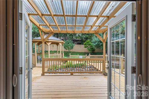 754 Peachtree Meadows Cir, Kernersville, NC, 27284-8968 | Card Image