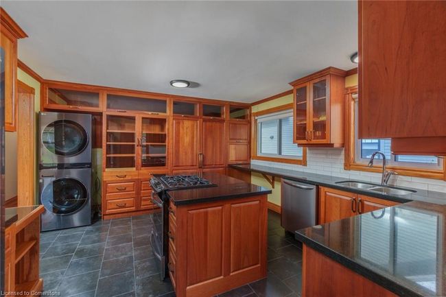 338 Walnut St, House other with 5 bedrooms, 2 bathrooms and 12 parking in Collingwood ON | Image 4