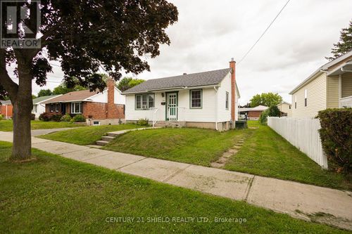 1003 Leonard Ave, Cornwall, ON, K6J1M1 | Card Image